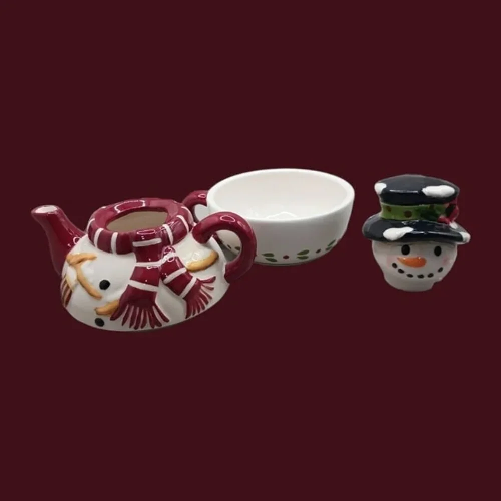 Vigor snowmates small teapot & cup wht/ red and green